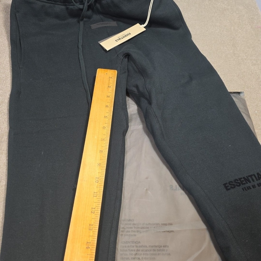 Fear of God Essentials Men's Black Fleece Logo Drawstring Sweatpants Size XS - Picture 7 of 8